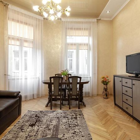 Alfa Apartments Levytskoho Lviv Luaran gambar