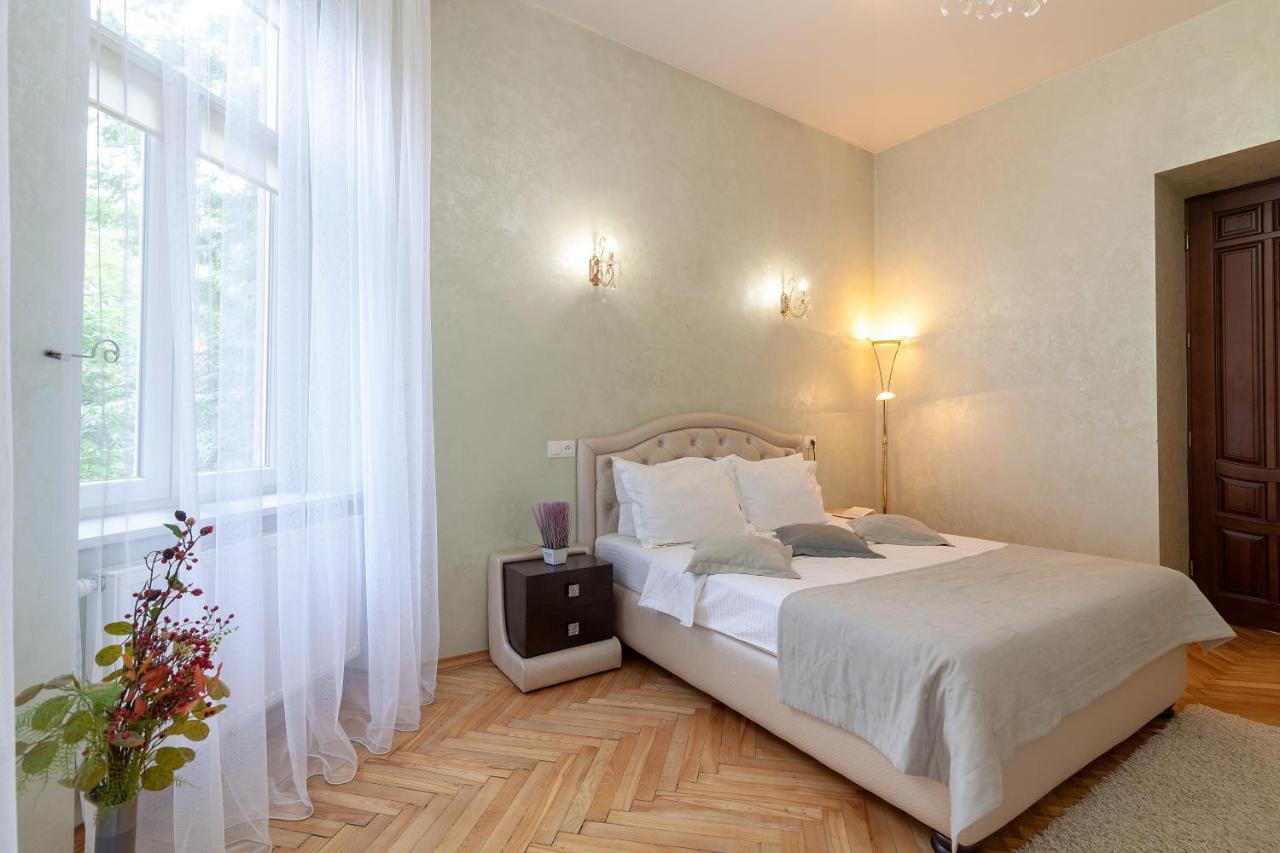Alfa Apartments Levytskoho Lviv Luaran gambar