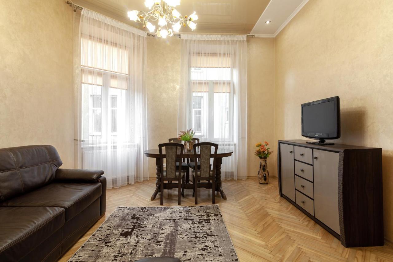 Alfa Apartments Levytskoho Lviv Luaran gambar