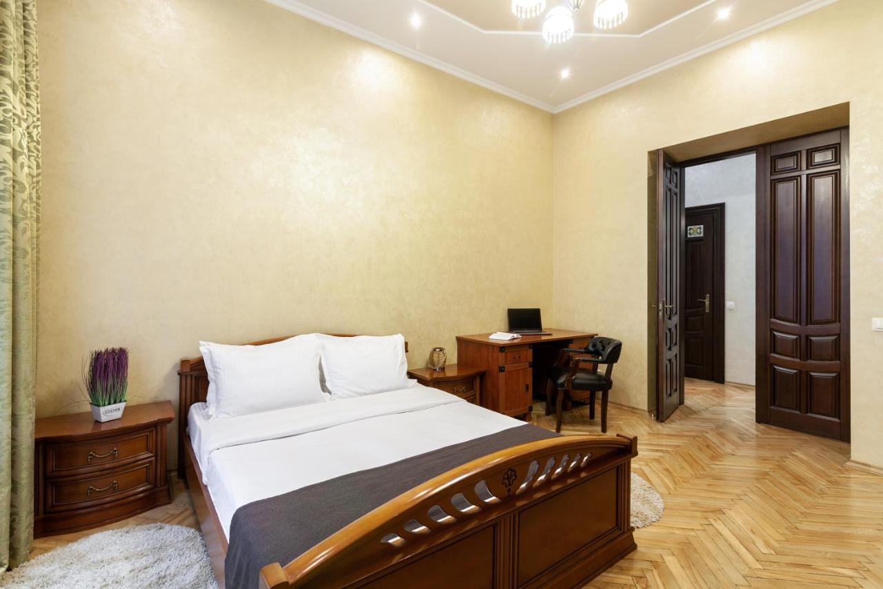 Alfa Apartments Levytskoho Lviv Luaran gambar