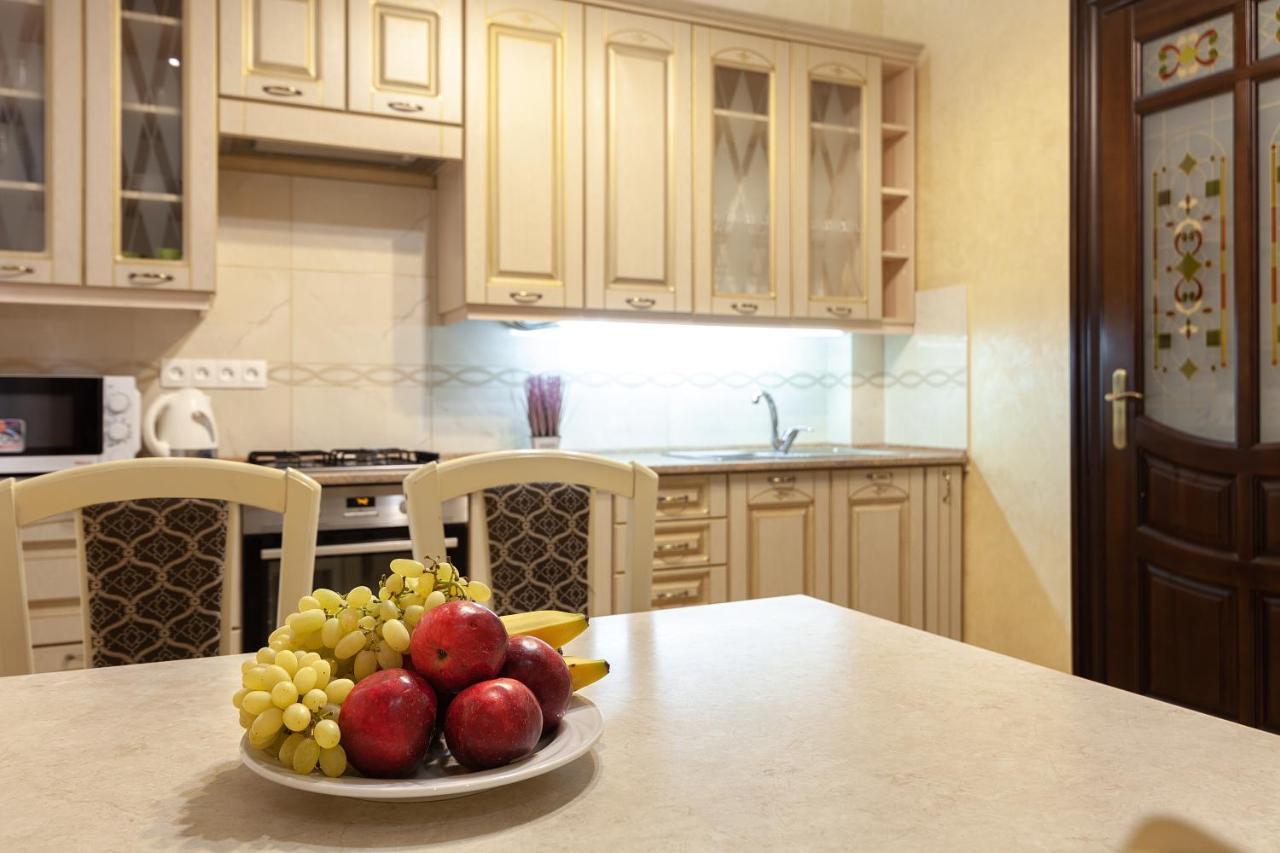 Alfa Apartments Levytskoho Lviv Luaran gambar