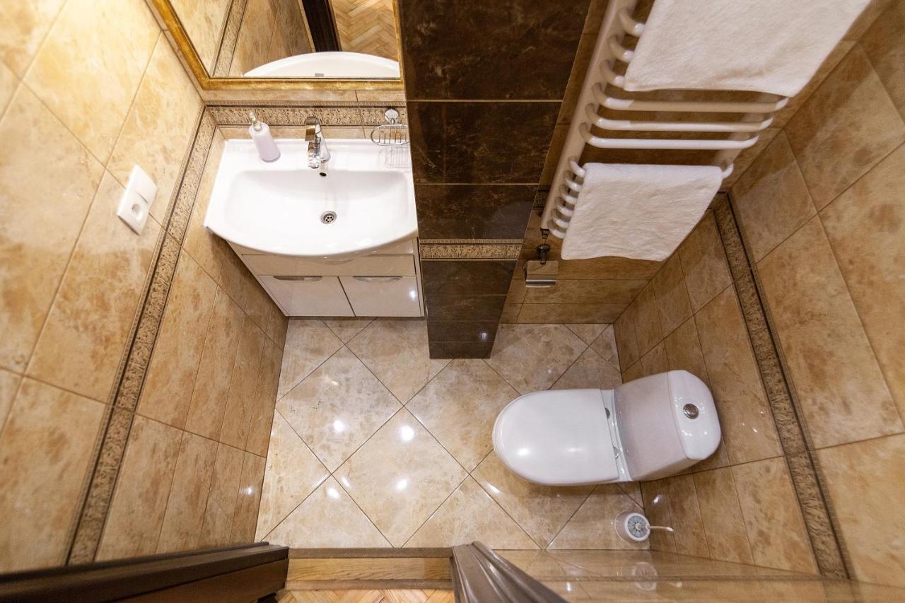 Alfa Apartments Levytskoho Lviv Luaran gambar