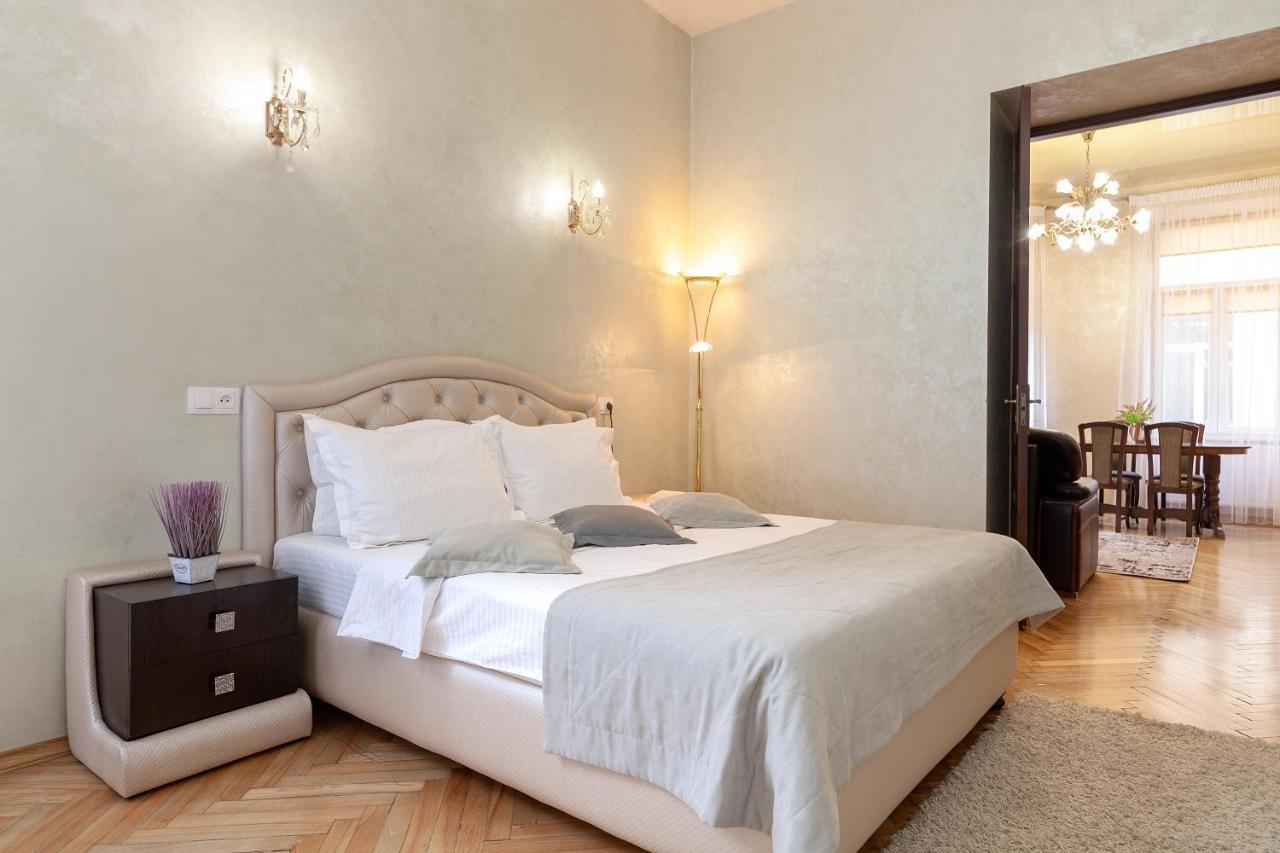 Alfa Apartments Levytskoho Lviv Luaran gambar