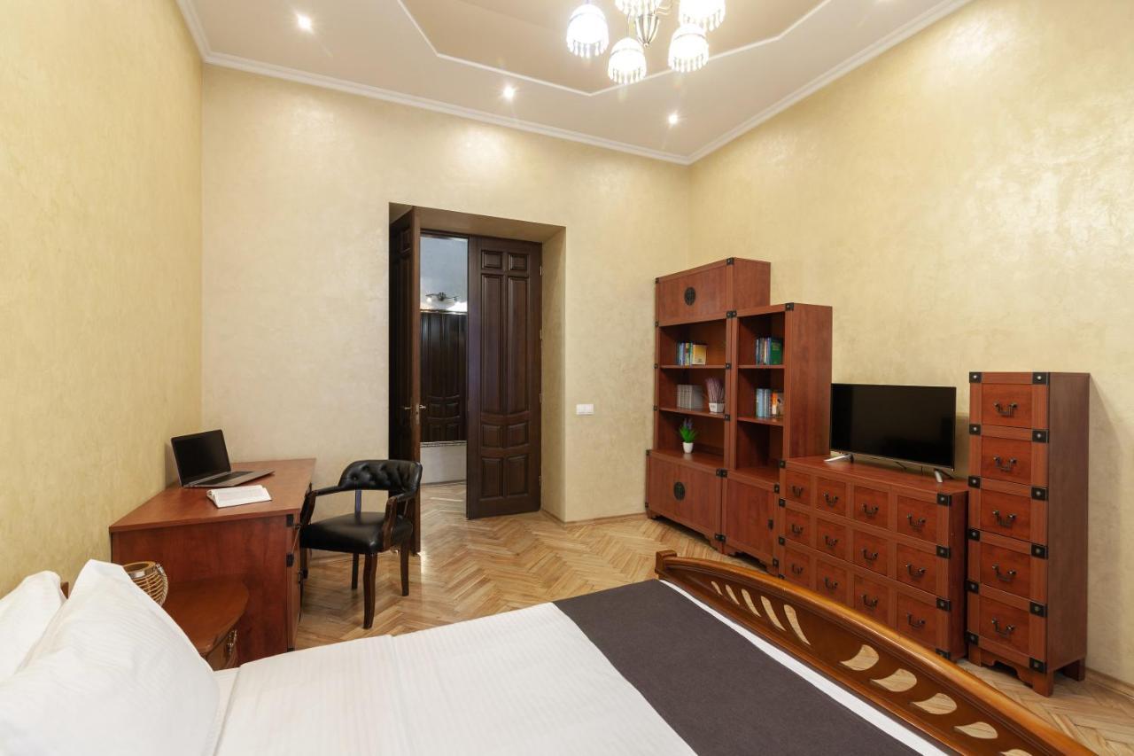 Alfa Apartments Levytskoho Lviv Luaran gambar